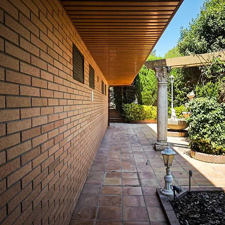 Espacio De Paz, Ideal Familias Amalia Villa *